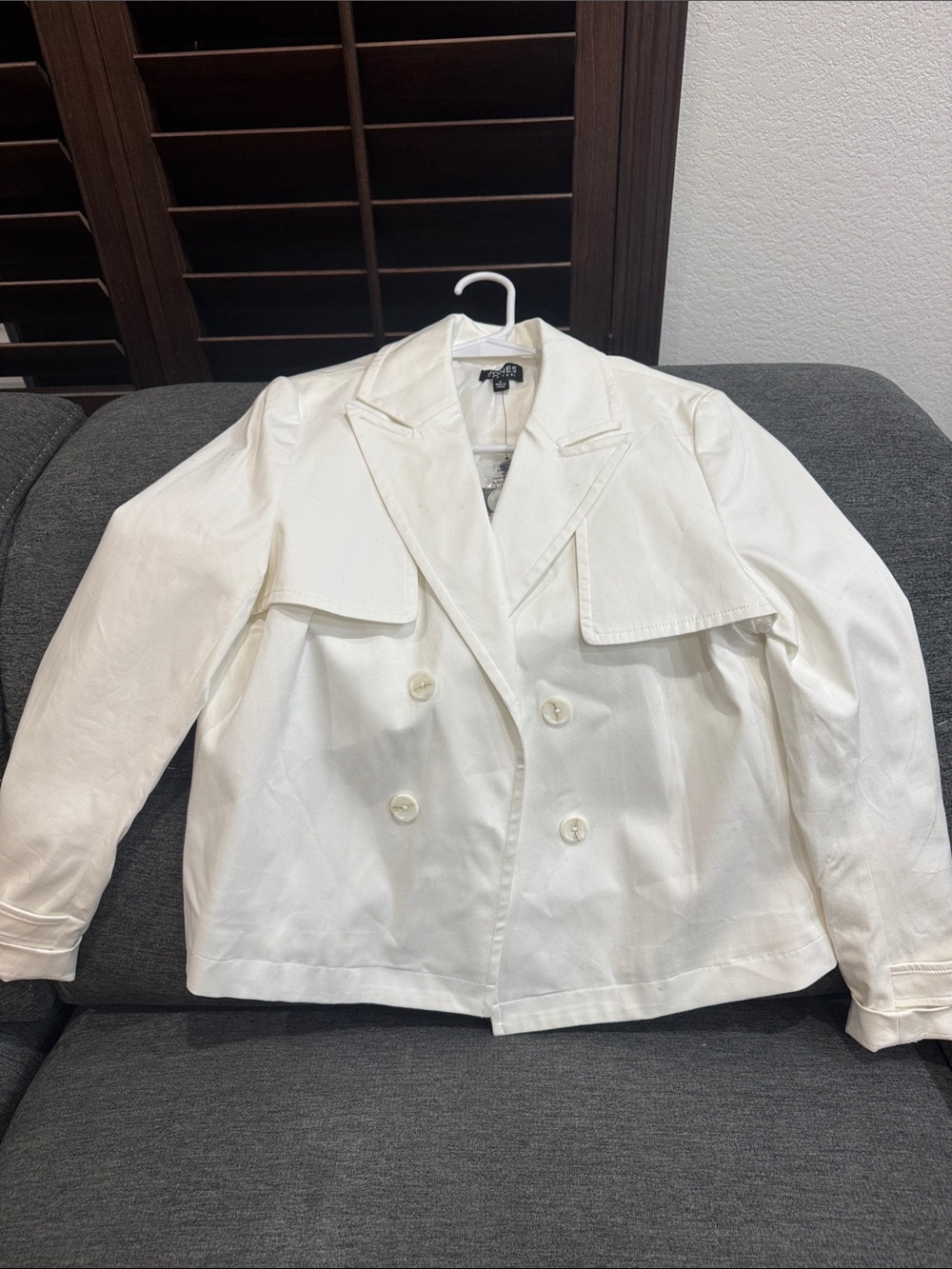 Jones New York White Double-Breasted Cropped Trench Blazer